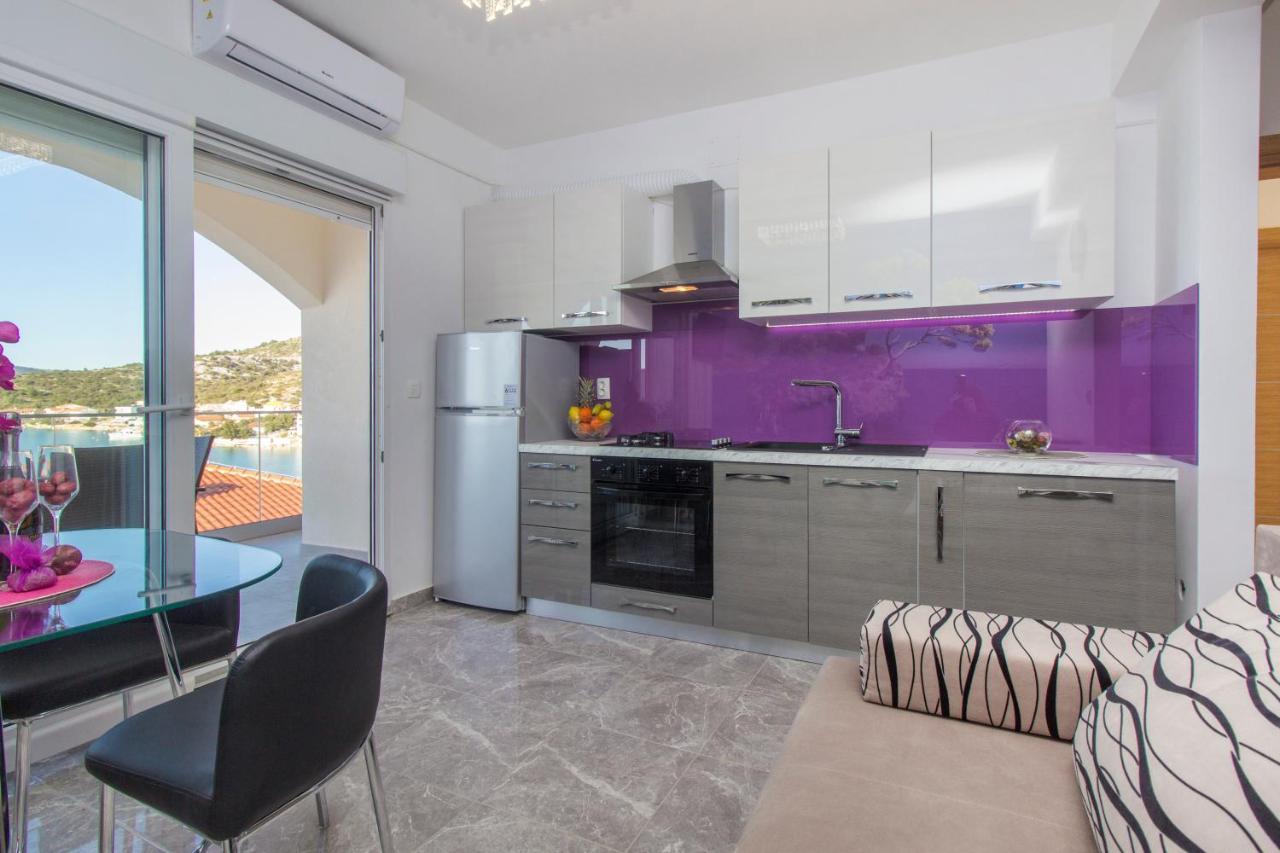 Apartmani Malis Razanj Exterior photo