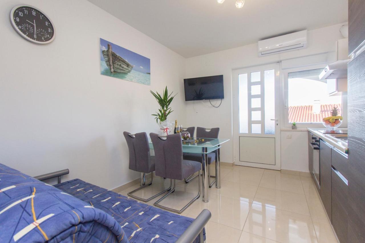 Apartmani Malis Razanj Exterior photo