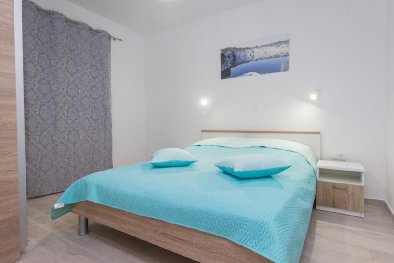 Apartmani Malis Razanj Exterior photo